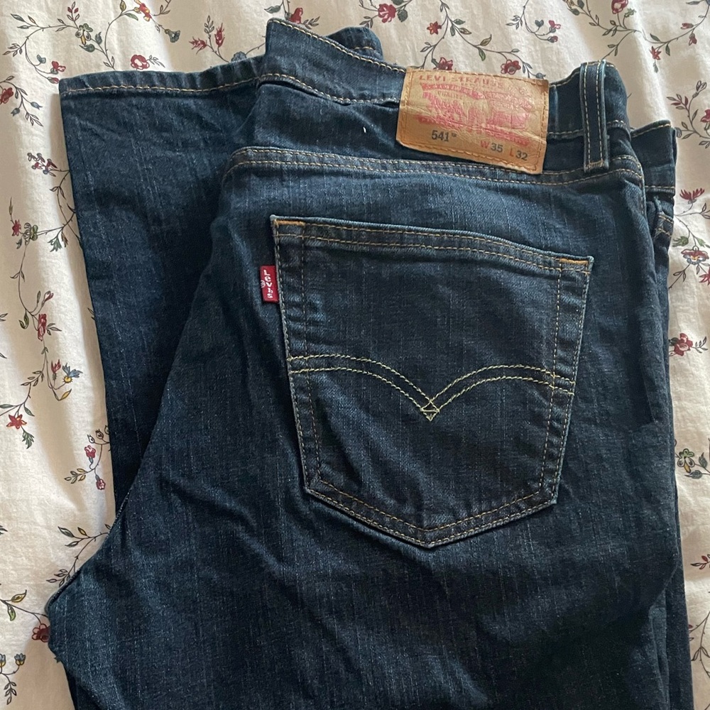 Levi’s 541 Like New 35X32 Jeans
